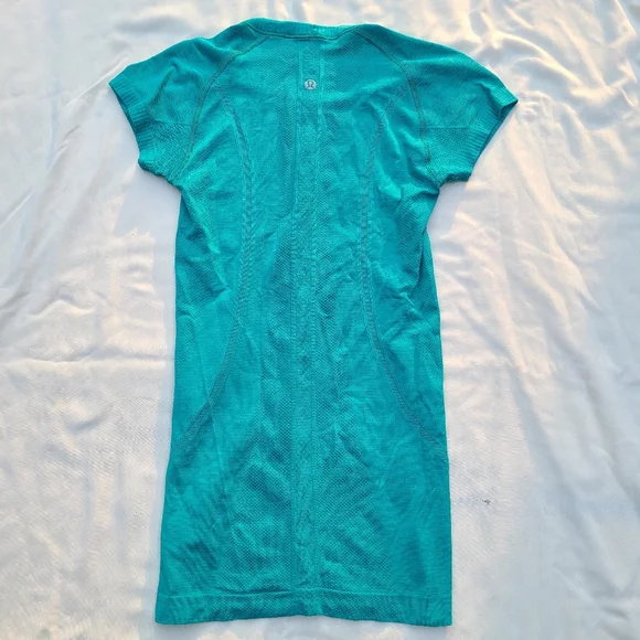 Lululemon Run: Swiftly Tech Short Sleeve - Surge Teal - Size 2 - Picture 6 of 15